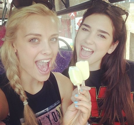 Wallis Day best star pic