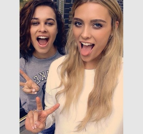 Wallis Day naked star images