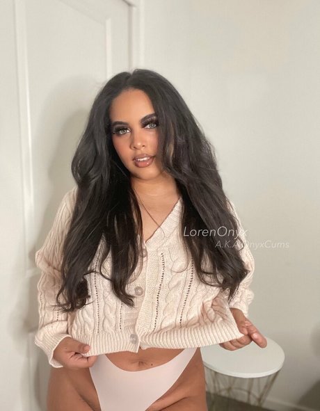 livinwithloren nude star pics