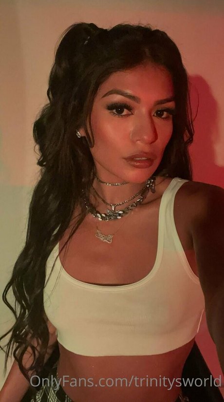 BeautyWithTrinity model xxx pic