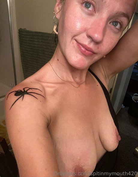 spitinmymouth420 naked pornstar galleries
