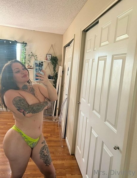 dailydivinity star hd photo