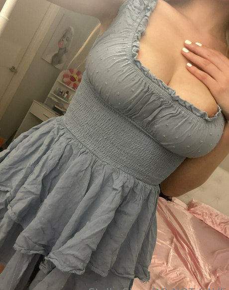 vipstellaskye exclusive model img