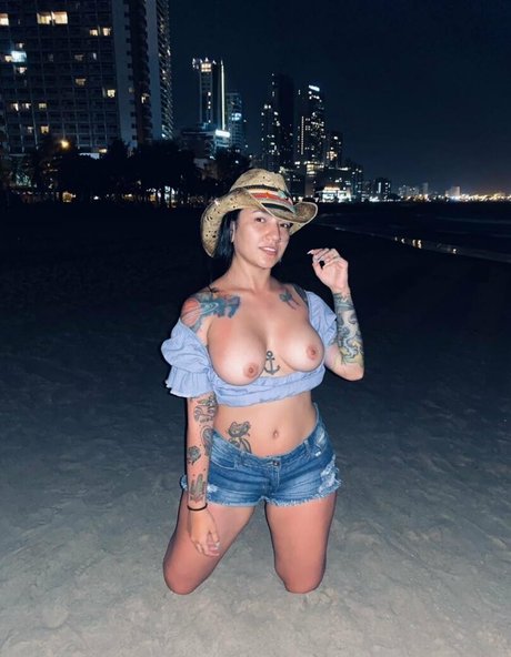 lolisaenz exclusive model galleries