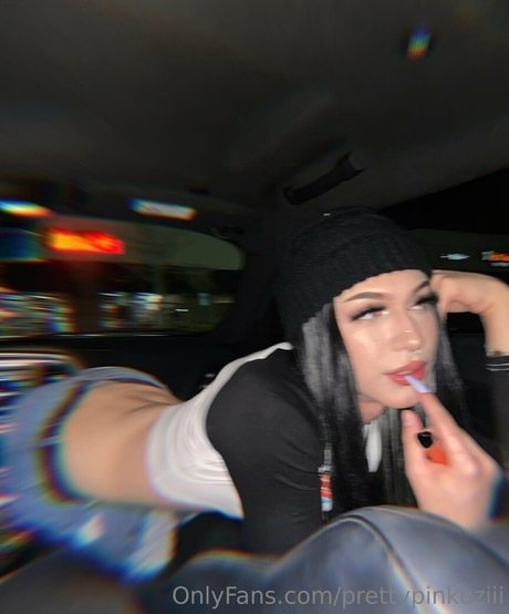 prettypinkuziii model hd img