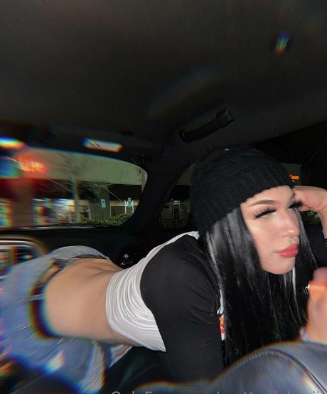 prettypinkuziii pornstar exclusive pics