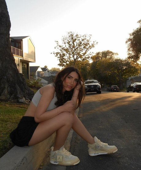 Nadia Amine free pornstar photo