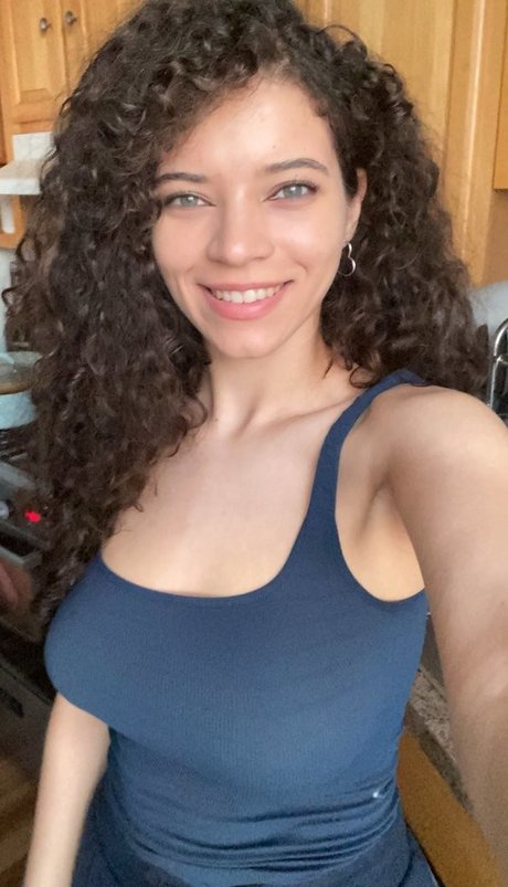 petite blonde milf onlyfans pornos pics