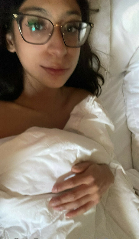 Sona Bella high quality pornstar picture