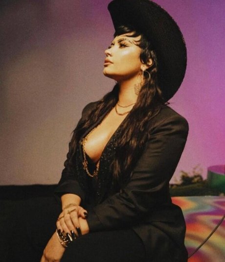 Demi Lovato pornstar erotic image