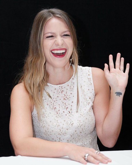 Melissa Benoist pornographic model img