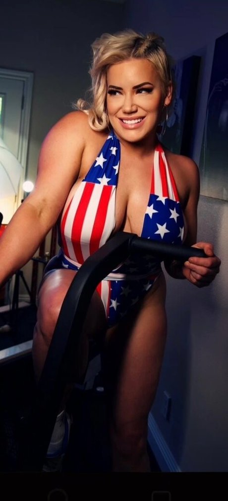 chubby babe onlyfans porno photo