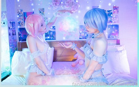 Blondelashes19 model hot img