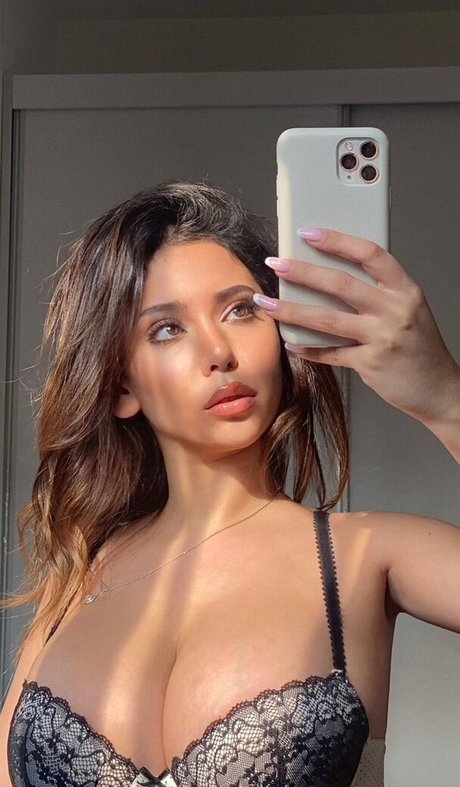 asian shemale onlyfans art nude galleries