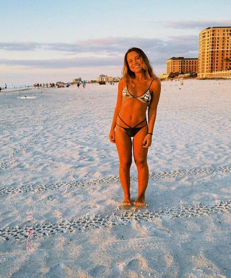 Bruna Carvalho beautiful star archive