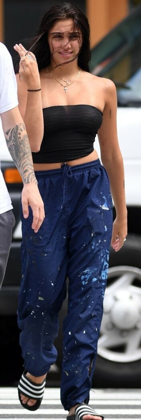 thick girls onlyfans sexy naked photo