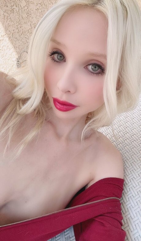 Sarina Valentina perfect pornstar pictures