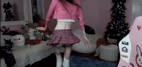 Eugenia Cooney star archive