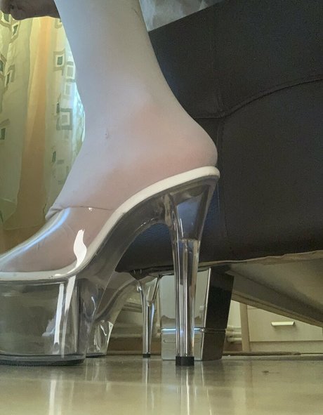 athletic milf onlyfans top archive