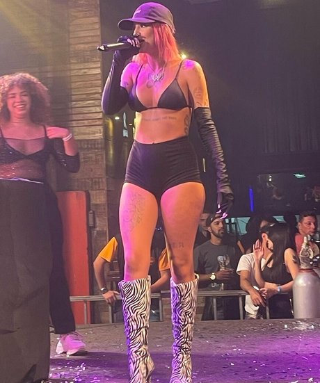 barista onlyfans sexy nude gallery