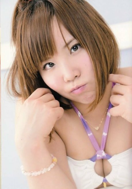 Kairi Sane art model photos