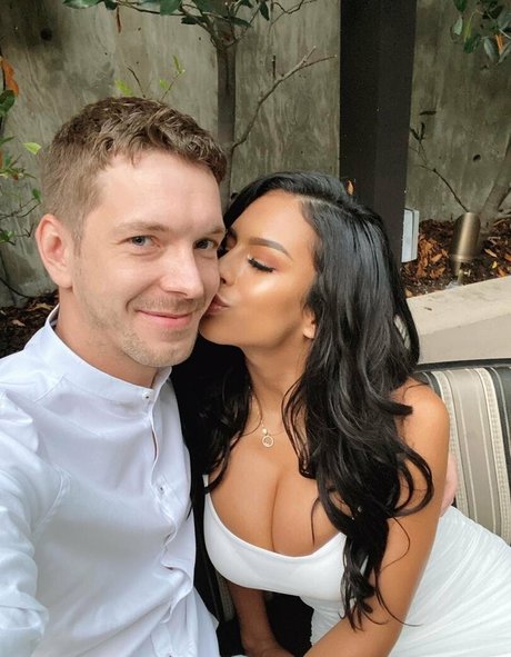 lesbian fingering onlyfans sexy picture