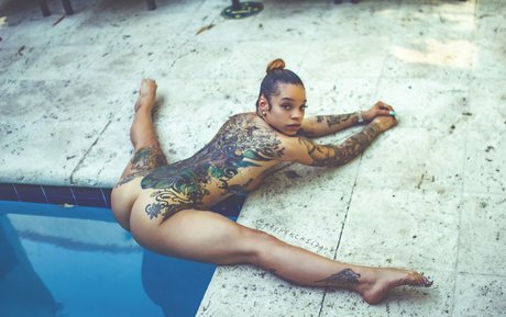 charliebhustlex model pic