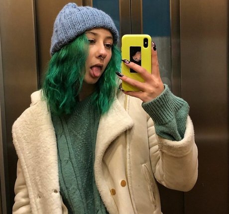 shemale cum in mouth onlyfans beautiful naked gallery