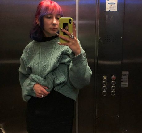 college girl onlyfans erotic photos