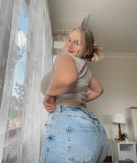 latina shemale onlyfans sexy picture