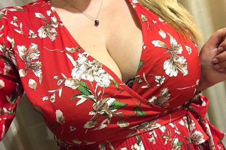 XLeila89 star naked picture