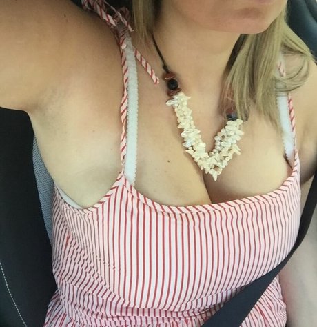 XLeila89 adult model photo