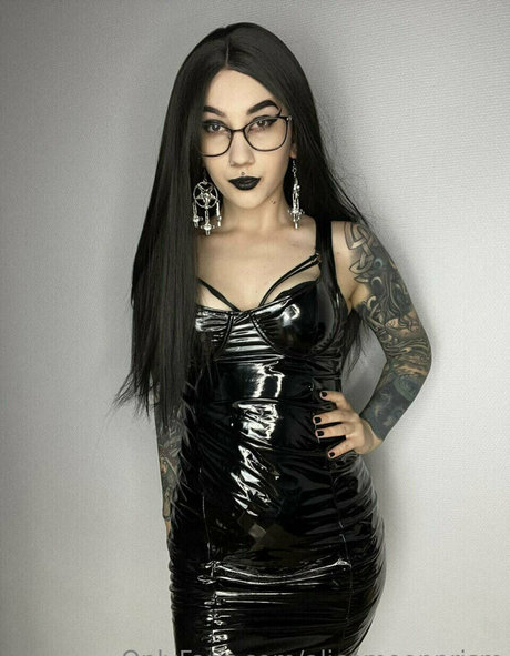 alicemoonprism nice model pic