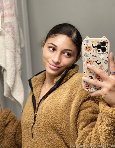 altheaj69free hd star pic