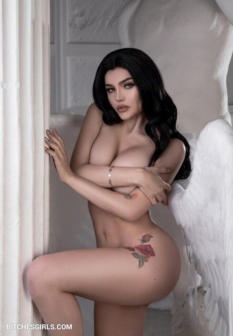 busty bbw onlyfans hot sexy images