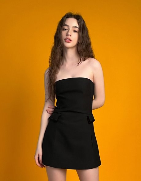 Dasha Taran nice actress photos