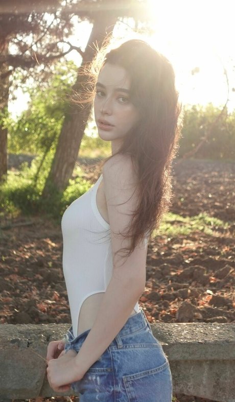 Dasha Taran hot star img