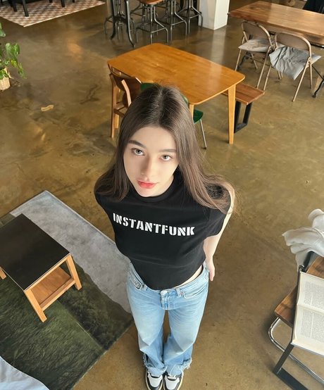 Dasha Taran model erotic photo