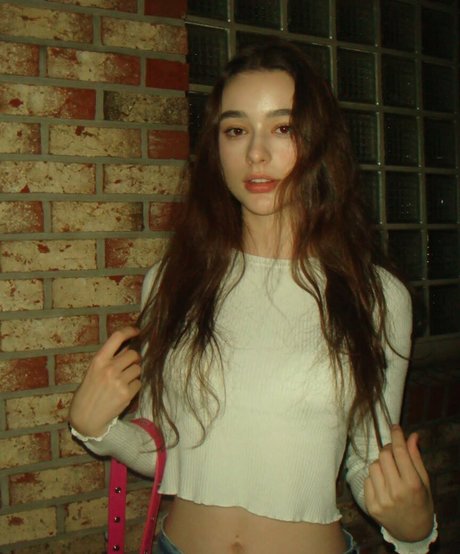 Dasha Taran art actress images