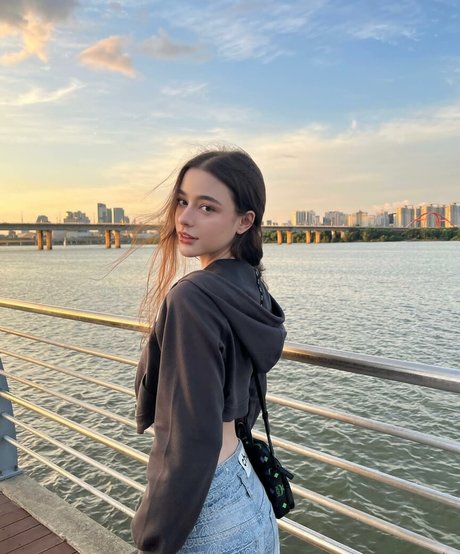 Dasha Taran model top picture