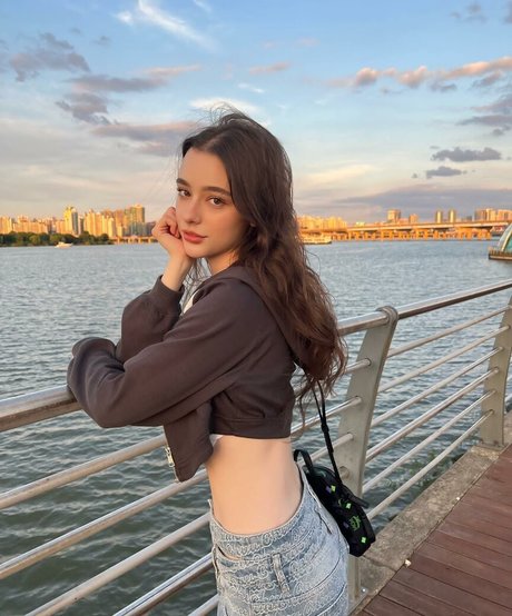 Dasha Taran model sex images