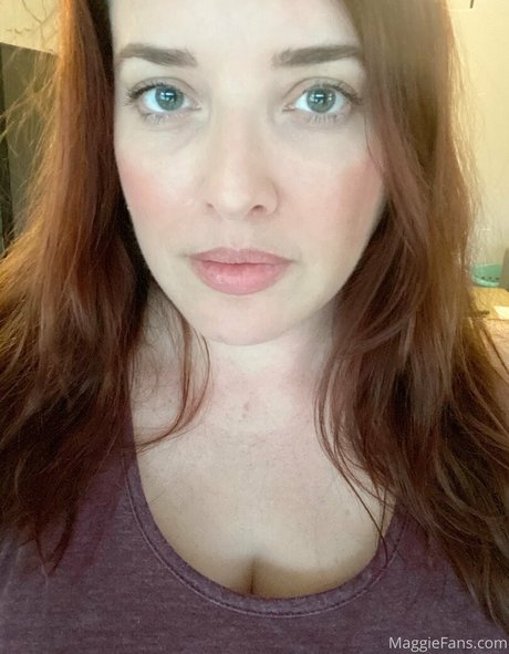 maggiegreenlive star hot img