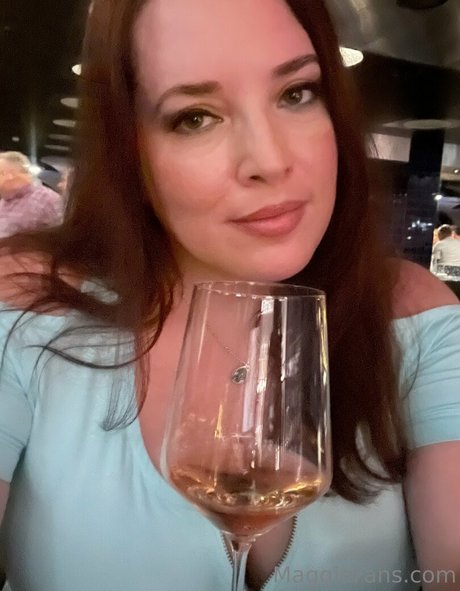 maggiegreenlive erotic actress pics