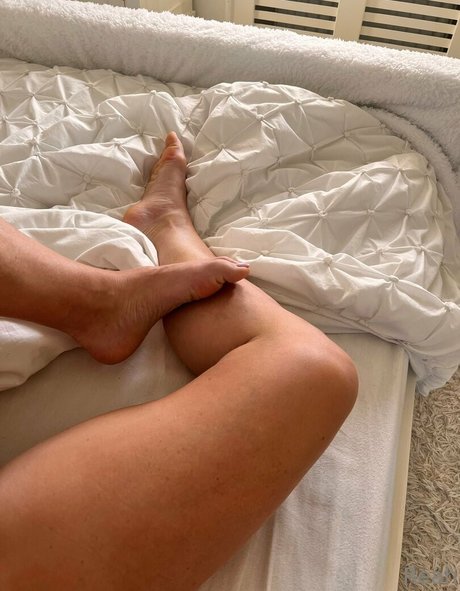 cheekysoles333 porn model pics