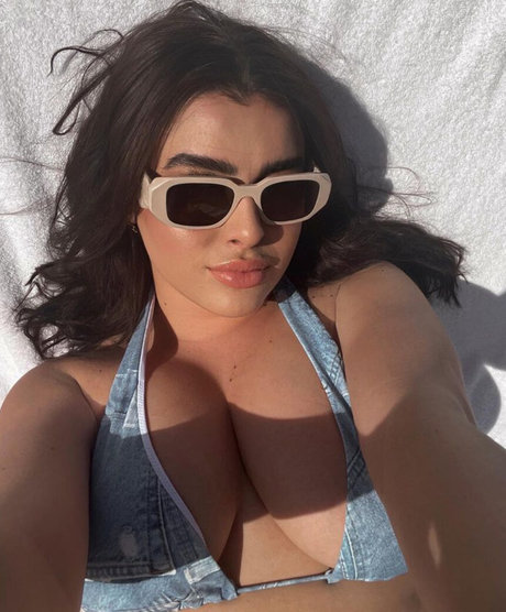 Kalani Hilliker pretty star img