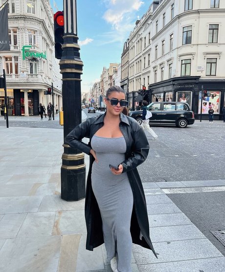 thick latina milf onlyfans beautiful img