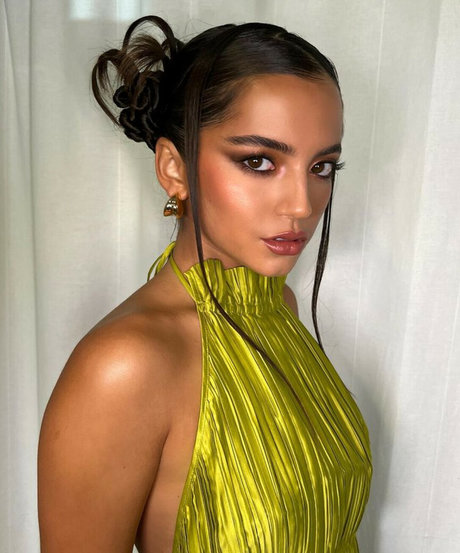 Isabela Merced hot pornstar gallery