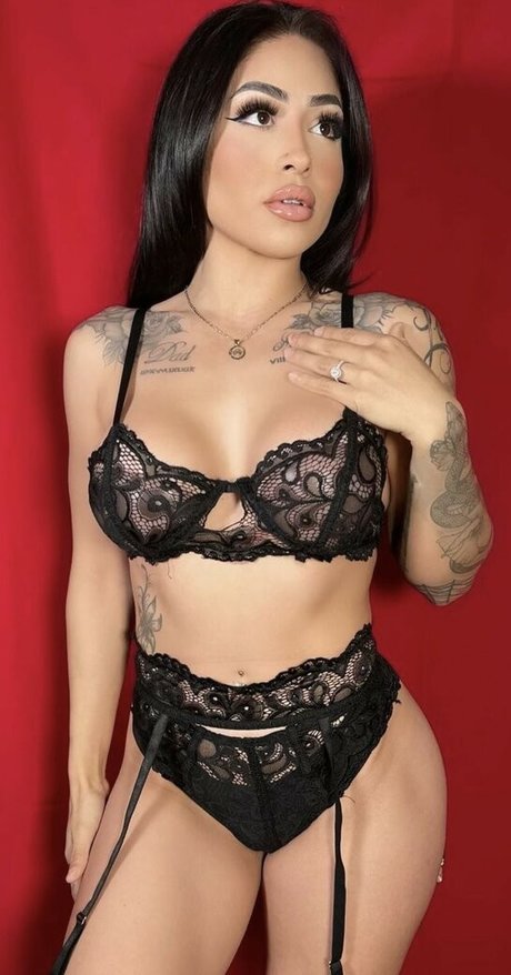 therealissalicious hd model pictures