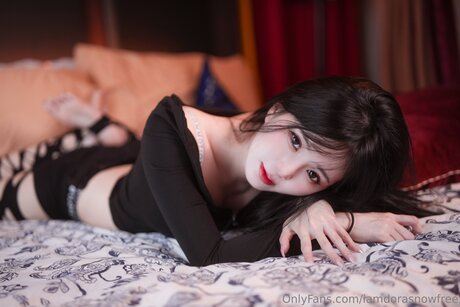 iamdorasnowfree pornstar beautiful pictures