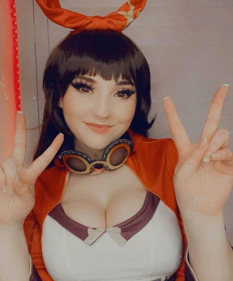 AppleBlonde nudes star img